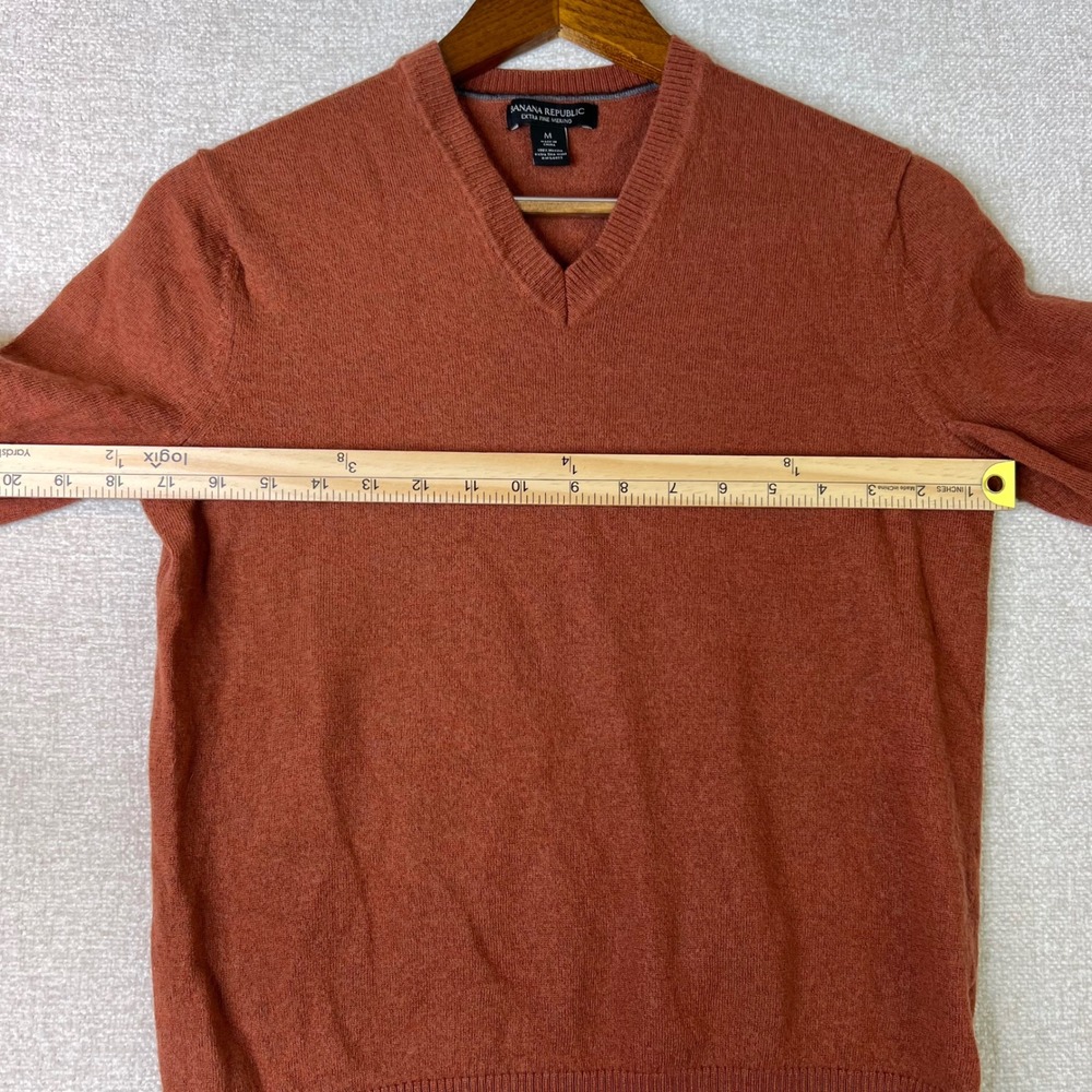 Banana Republic Extra Fine Merino Wool V-Neck Sweater Rust Orange Womens Medium - Picture 6 of 7